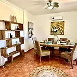 Dom wakacyjny Casa Olympia - Luxury Seaside View House With Pool And Terrace